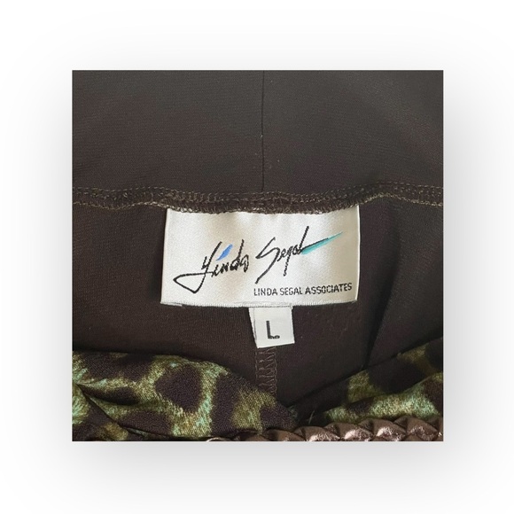 Linda Segal ⌘ Braided Belt Plunging Neckline Top ⌘ Chocolate Mint Leopard ⌘ L ⌘ - Picture 11 of 16
